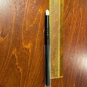 NWT MAC 219SE SYNTHETIC PENCIL BRUSH (short)